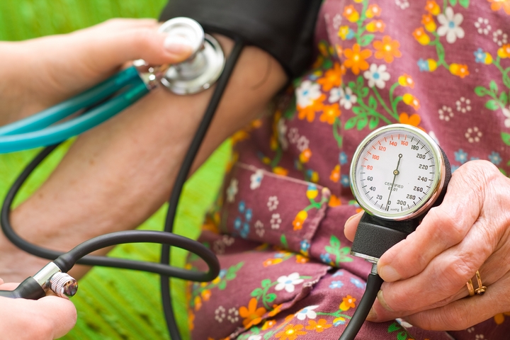 8 High Blood Pressure Symptoms in Women